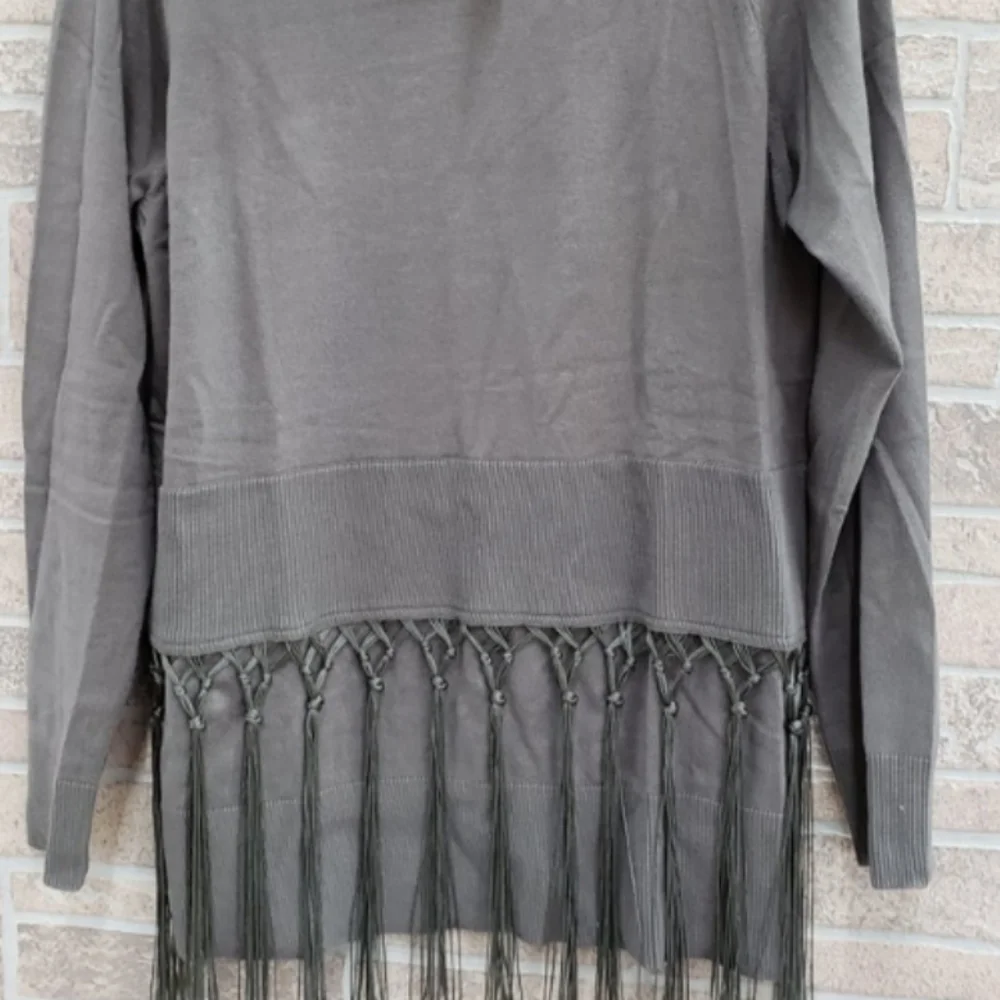 Long Sleeve Turtleneck Sweater w/Tassel Detail. Mossy Green Color - Picture 10 of 11